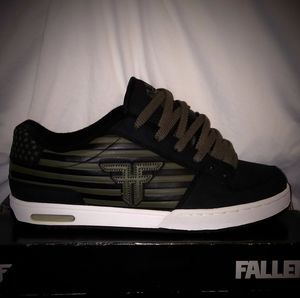 Fallen Liberty sz10.5 (BEYOND RARE, 2007, NIB)